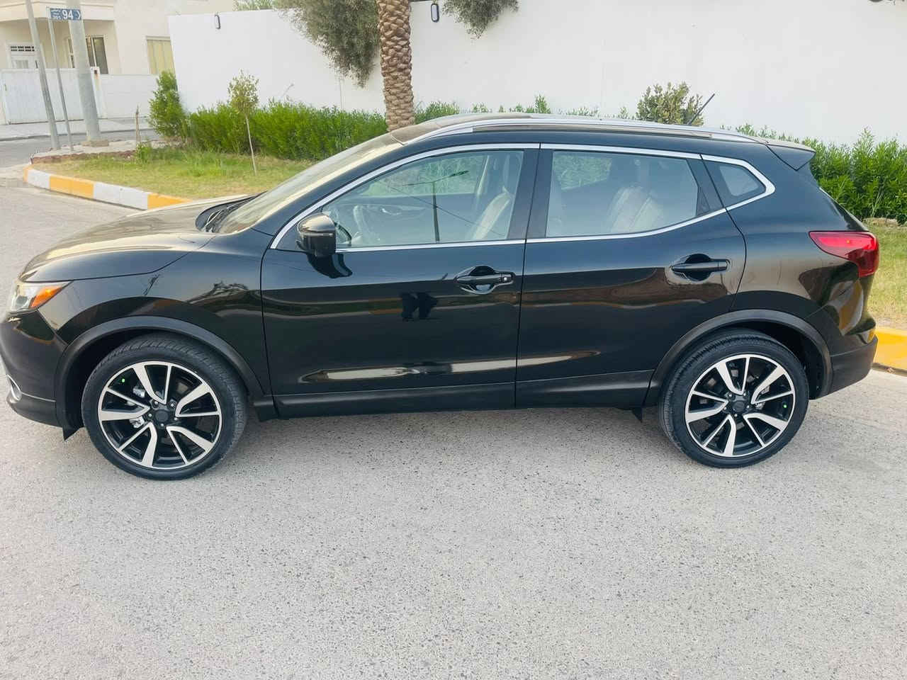 نیسان ڕۆگ ٢٠١٧ سپۆرت دەبڵ ئەکسل
بێ سبوخ بێ لێدران نمونە لە جوانی
٥٥ هەزار ڕۆشتووە
قەپات مواسەفات ٣٦٠ کامیرا و حاسە سلاید ڕادار خەتی جادە کوشن جلد کوشن کارەبا سوکان هیتەر و زۆر مواسەفاتی تر

بۆ زانیاری زیاتر پەیوەندی بکە
***********
***********
——————————————
نيسان روج 2017 سبورت دبل أكس
مثالٌ للجمال، بلا منازع
55 ألف ماشية
كاميرا 360 درجة، رادار ، فتحة ، وسائد هوائية على خط الطريق، وسائد جلدية، فرامل كهربائية، تدفئة، والعديد من الميزات الأخرى

للمزيد من المعلومات، تواصل معنا
***********
***********
