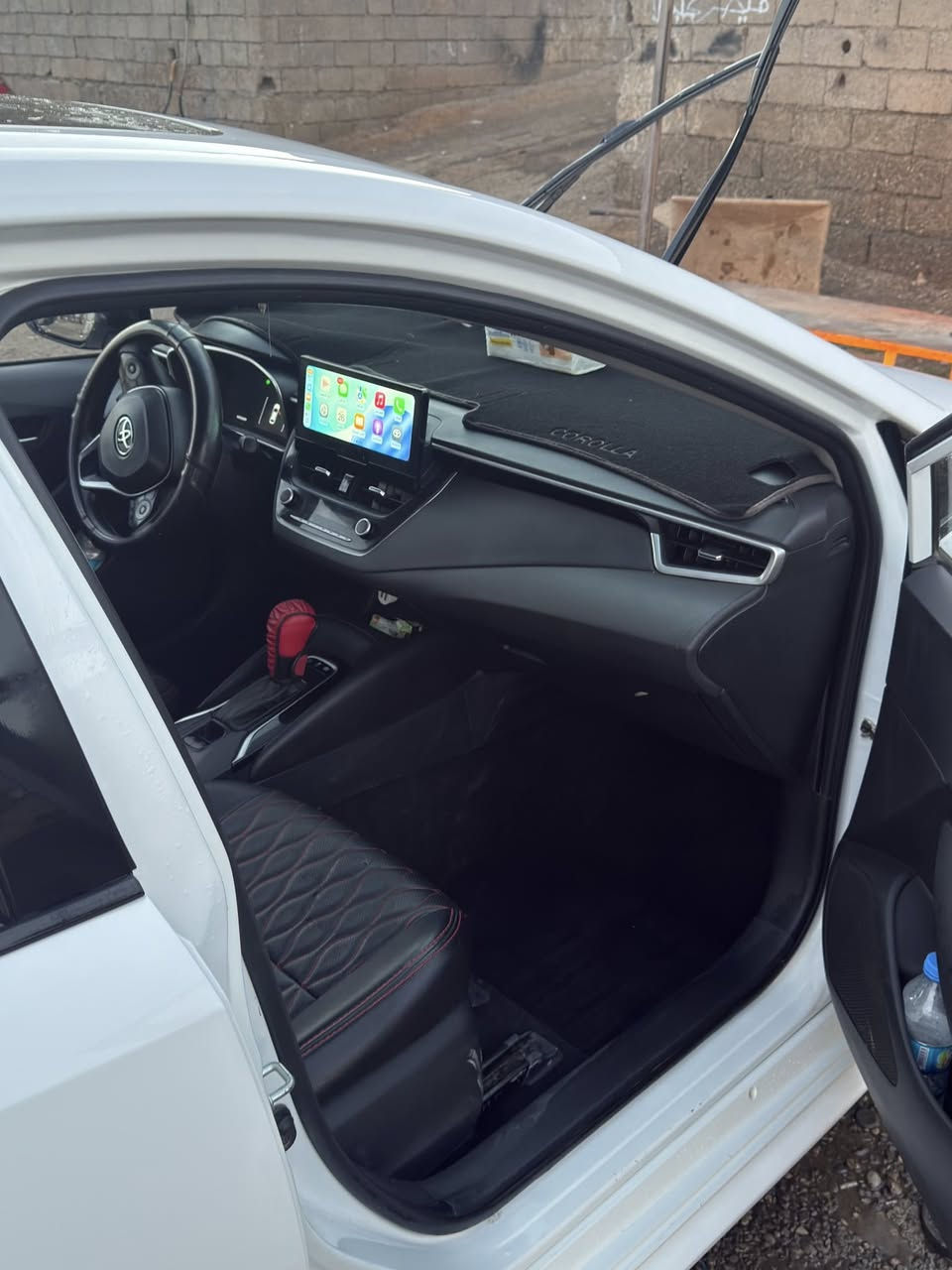 كورلا هايبرد 2023  الشكل الأمريكي كفاله عامه ماشيه 56 الف جديده جدا فول مواصفات S 
بصمه سلايد شاشه كبيره 
حساس امامي وخلفي 
رادار امامي وخلفي تحديد مسار مثبت سرعه فول مواصفات 
محرك 1800 
وبعد بيها هواي مواصفات 
مكان :- ديالى والرقم بغداد 
السعر 145 وبيها مجال بسيط جدا 
رقم الهاتف :- ***********
***********
