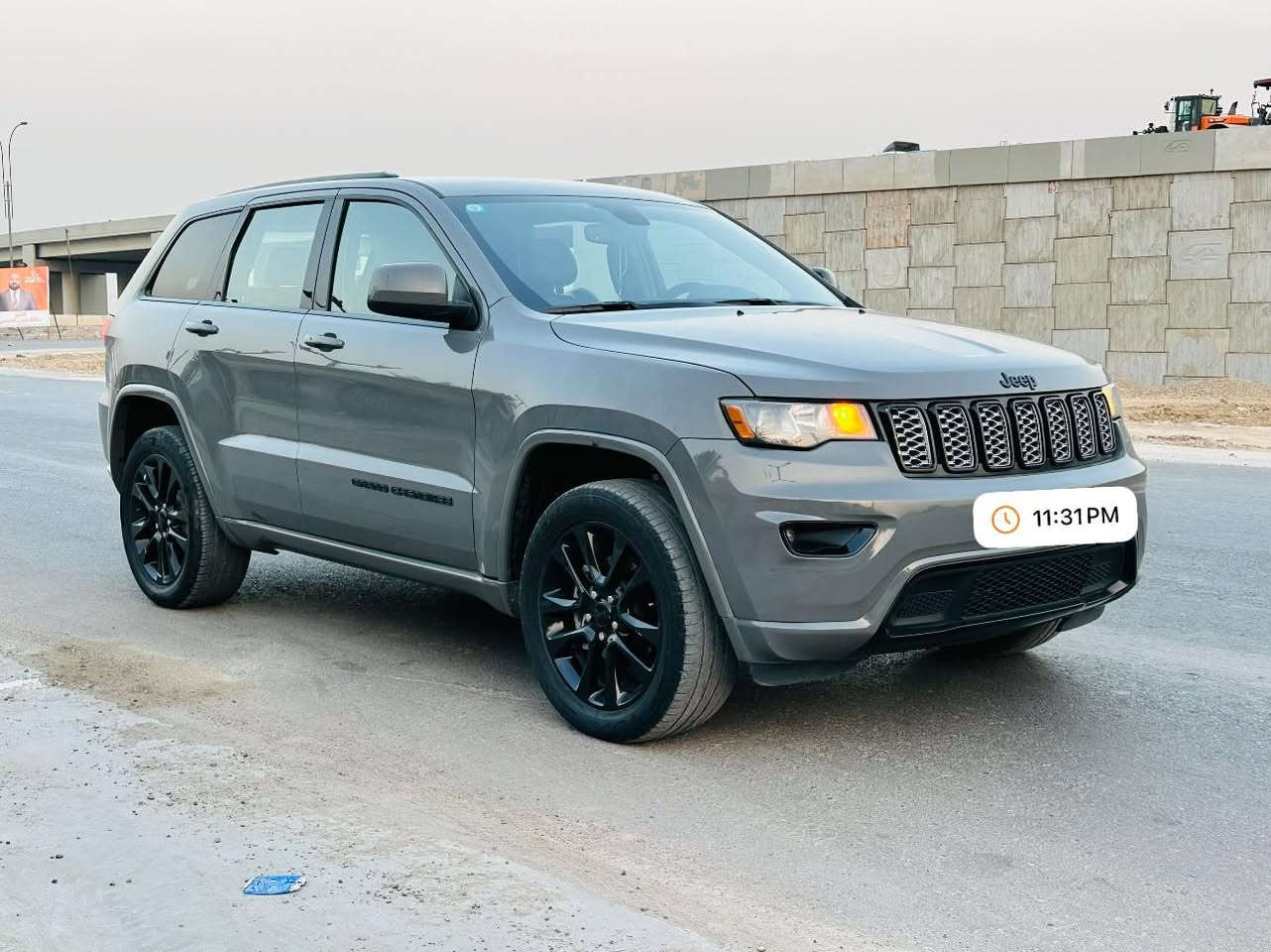 جيب كراند شيروكي فئة بلاك توب 
مديل ٢٠٢٠ 
حادثه سطحي فقط الجاملغ الايمن الامامي نفسه البلادي مصبوغ نصفه  فقط 
بدون ايرباكات 
شاشه كبيرة 
حساسات خلفيه
كامرا دوارا 
رادارات جانبيه 
بريك اوتو  
كشنات تدفئه وتبريد 
كشنات جلد  وشاموه كنتاره
السيارة ماشية 84 الف مايل  
السيارة جديدة بمعنى الكلمة
للأستفسار الاتصال على الرقم ***********
