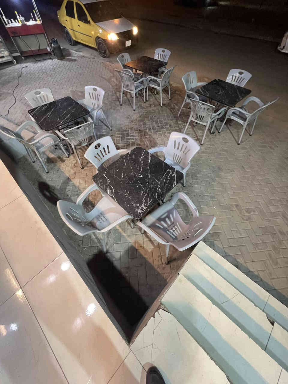 غراض مطعم و كوفي للبيع
ميوزة نوعية ممتازة الواحد ب٢٥ الف
كراسي الواحد ب١٢ الف 
برادات الواحد ب٢٥٠ الف
سبالت تحكم الوادي ٢ طن الواحد ب٦٠٠ الف
سستم صوت وياه ٤ سماعات ب٣٥٠ الف
كاونتر ٣ قطع ب٢٥٠ الف 
ميز سلستيل غذائي ب٩٠ الف
ميز كاشير ب١٠٠ الف 
شاشة حجم ٧٥ نوع شينون سمارت ب٨٠٠ الف
نص تخم ب٧٥ الف 
عربانة لبلبي الصفرة و الحمرة الوحدة ب١٥٠ الف
حماية مال اكل ب٤٠٠ الف 

السعر بيها شوية محال و الاغراض بعدهن اخو الجديد مستعملات شي كلش قليل 

مكاني بغداد العامرية 
***********
