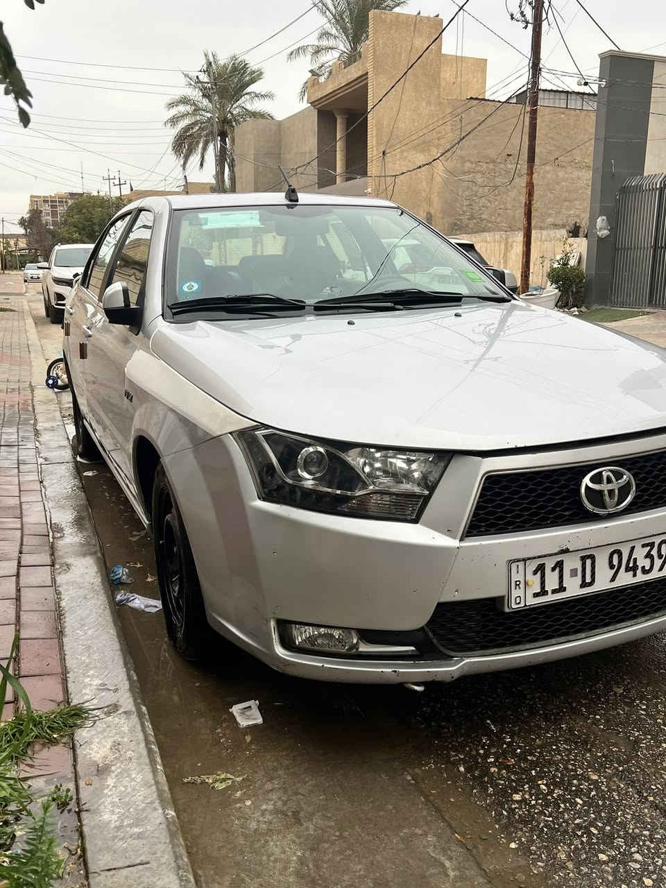 سمند دنا 2017
ايراني اصل استيراد خاص وليس تجميع 
رقم بغداد بأسمي 
محرك جديد 
مكان السيارة كربلاء 
للاستفسار الاتصال فقط ***********
