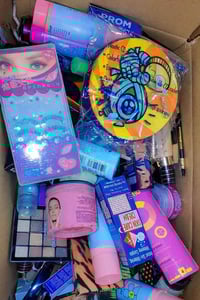 كارتون مكياج • جديد • توصيل جميع المحافظات