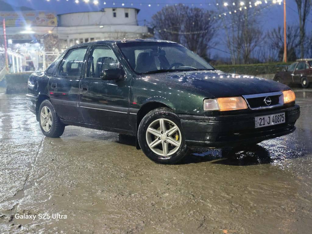 ئۆپڵ ڤیکتریا سەوز بێ دەعم بێ لێدران مۆدێل 95ڕەقەم سلێمانی سەنەوی تا 2030تازەیە گێڕ تۆماتیکە   گێڕومەکینەو تاقم پێش و کارەبای بەشەرت سەیارەکە بێ مەسرەفە چوار تایەو ویل تازە سعریشی 45وەرەقەو معامەلە سەیارەکە هی دەس خۆمانەو هی معرەز نییە تازەش بۆیاخ کراوەتەوا وەک سفر وایە نمونەیە لەجوانی ***********
*********** السليمانية, العراق
