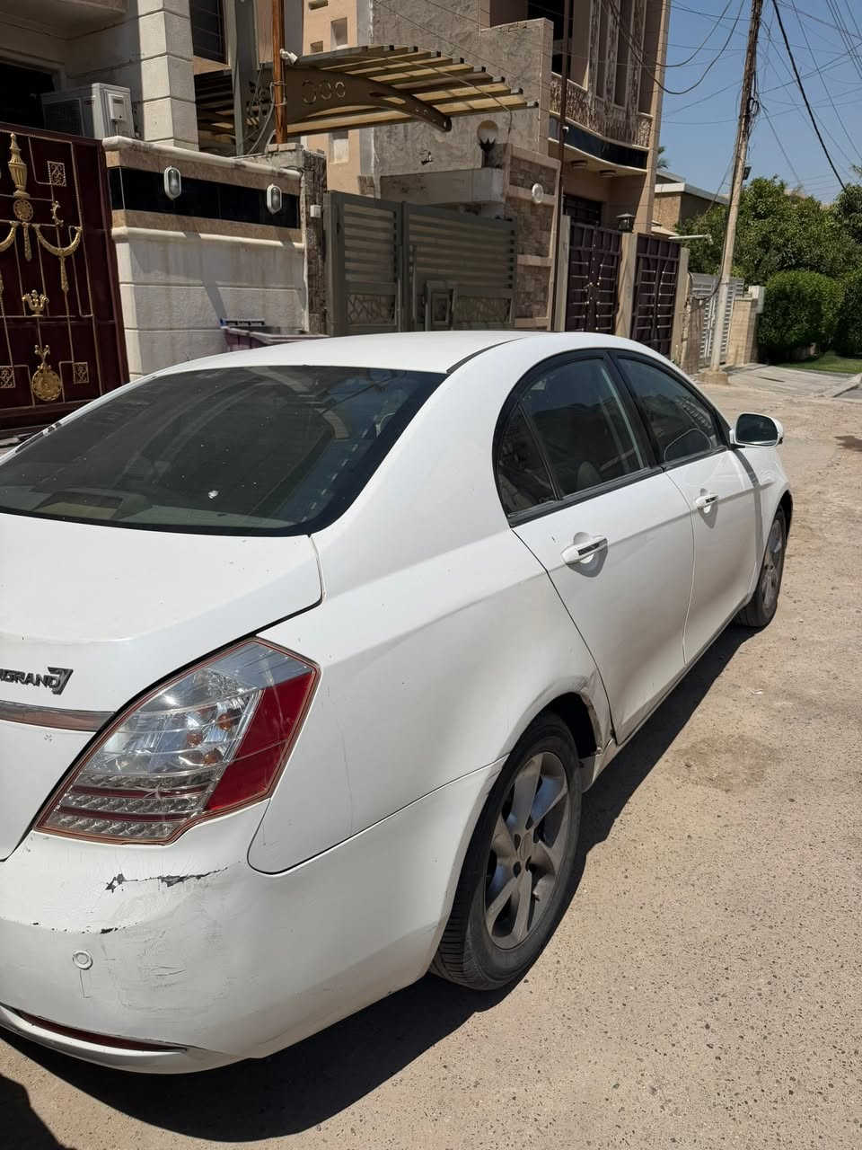 سلام عليكم
جيلي امگراند EC7 2013
وارد خليجي فول مواصفات
كشنات جلد
كشن السائق كهربائي
فتحة سقف
برده خلفيه بلاديه
اشاير بلمري
حساس اطارات
محرك 1800cc
گير cvt
السياره جاهزه ونواقصها بسيطه
گير محرك صدر كله جديد
تبريد الشركه بعده
دهن ادينول 
راديتر مي جديد سراوين ومي زيتي وبانزين محسن ودهن ادينول من الحسام
ومبدل فلتر گير ودهن من صقر بلادي 
السياره ماشيه 60,500 كيلو متر حقيقي شرط الفحص
السياره بيها الجاملغ الخلفي جهة السائق صبغ والباب ربعه صبغ وبيها طخطخات بسيطه
السياره بلاديه ومن الزيرو عدنا 
للأستفسار ***********
مكانها بغداد الغزاليه
