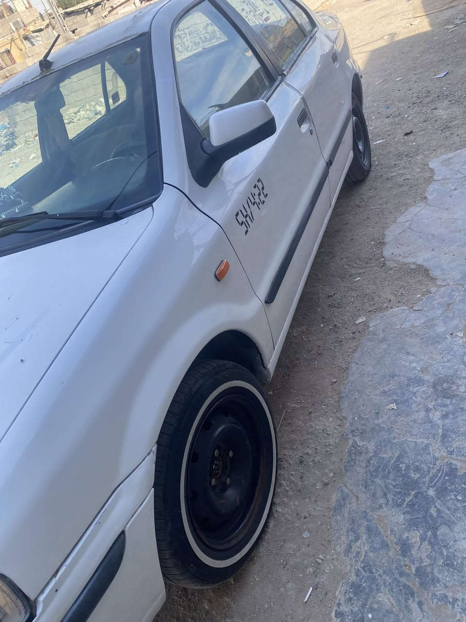 سمند 13 للبيع سعر 40 وبيه مجال سياره حلوه ونضيفه شوف العين سنويه ل 27 راعيه بصره واني بصره كير محرك توب ***********
