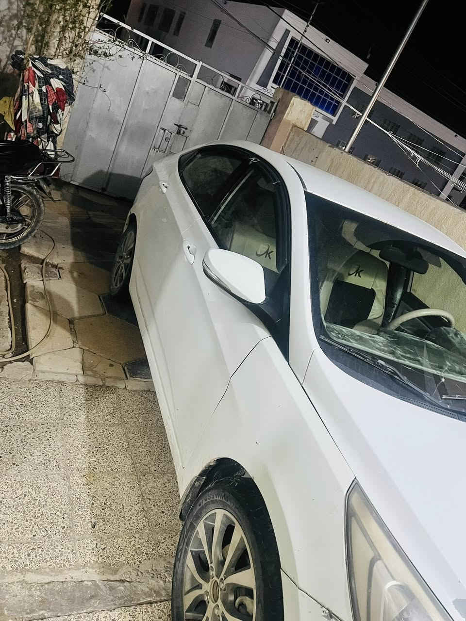 سلام عليكم اكسنت
2016 خليجي فول مواصفات

محرك 1600

 اتصل ***********
4 دسك 

3 قطع صبغ بدون دواخل 
سعر 93
