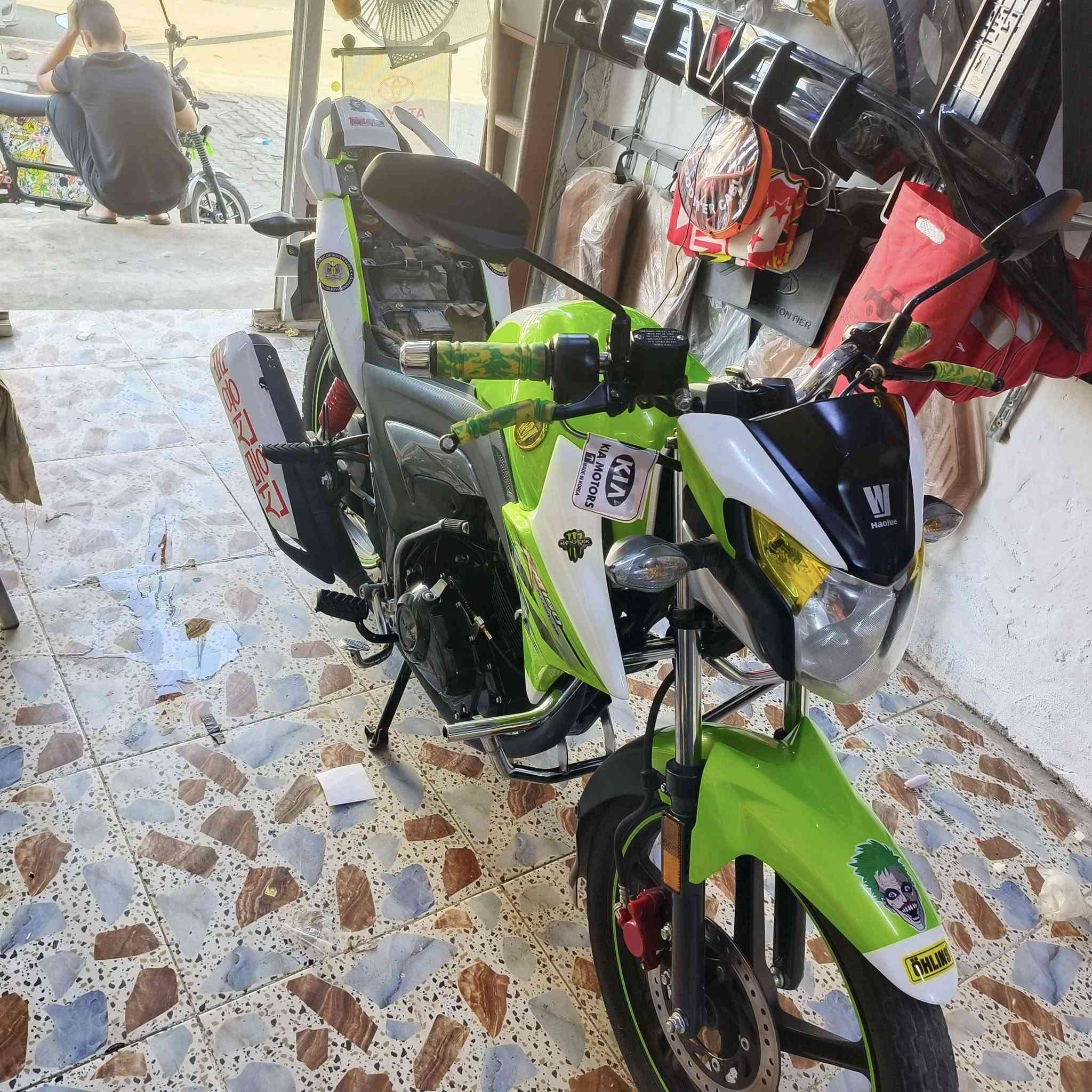 يوجد تغليف كل انواع دراجات  مكان رمادي مقابيل جامع لقاضي كماليات محمود للسيارات رقم  ‏‪***********‬‏
