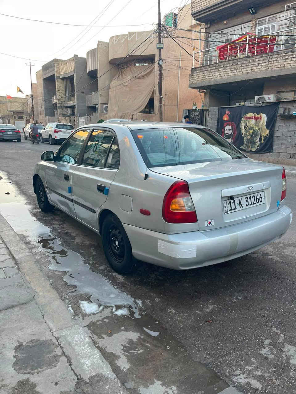 السلام عليكم  
للبيع سيارة هونداي اكسنت 2001
60 $ السعر وبيها مجال للطيبين والشراية سيارة جاهزة محرك وگير وصدر خير من الله 
كهربائيات كاملة
مصبوغة احزام جمالية اثر جراد 
للاستفسار الاتصال ع الرقم 
***********

