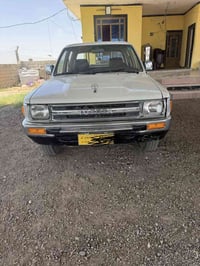تيوتا 90 تاخذ رقم انكليزي اوتماتيك السعر 70 او بيها مجال  07715552360 ...