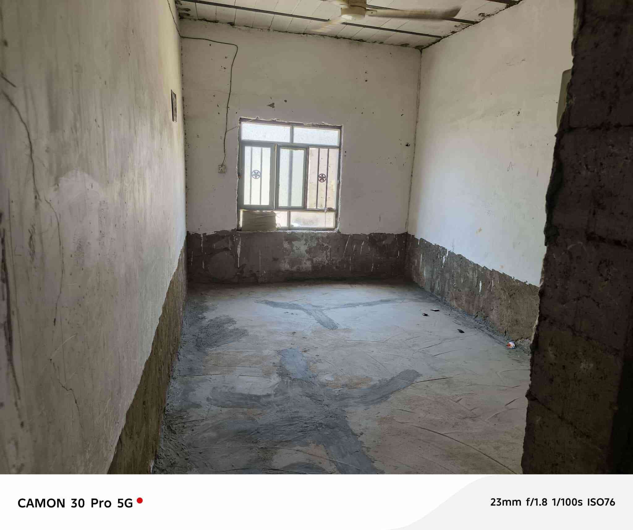 لبيع بشارع لمطار لقديم ١٢٠ متر جاهز لسكن ***********
