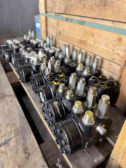 تم وصول ادوات مال جي سي بي توربوات دينموات اطرمبات استيرن اطرمبات مال بنكه كلا اصلي شركه ما مستعمل + طخم اويالا حجم ٢٨ زيرو شركه عنوان زاخو ***********
