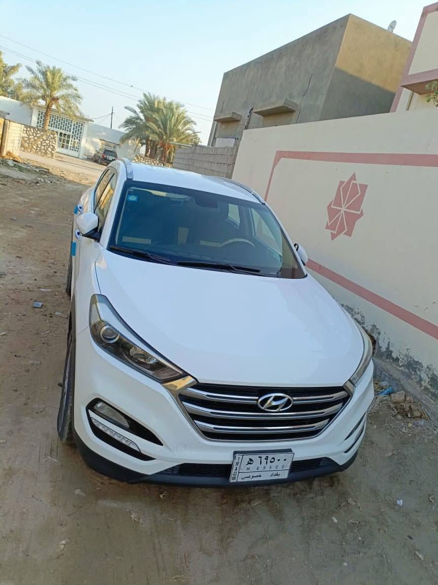 توكسان ١٨ للبيع رقم بغداد مكفوله ماشية ١٥٣ السعر١٨٠ بيها مجال للاتصال ***********
