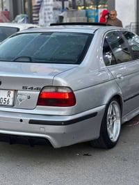 e39 535 V8  أنا الشرعي كابون بيها مشروع وطني هزه جديده   سياره كلها عل...