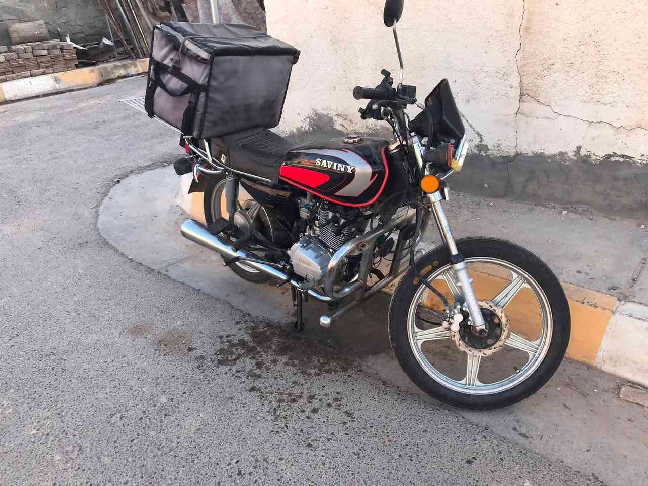 دراجه ايراني سيفان للبيع مرقم الدراجه شغاله مابيها كلشي بس كلوب امامي وجاملغ اني اشدهن نكره سلف الدراجه طالبين بيها (مليون وميه) حط سعرك وحاضرين ان شاء الله موجود واتساب ***********
