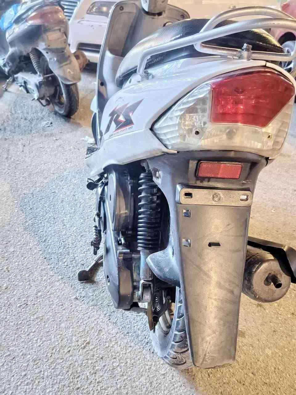 السلام عليكم
للبيع دراجه ماكس منغولي   جديده وحلوه الدراجه  مبدل ولفات مكينه ناعمه حيل   دراجه بلاديه دراجه السعر٥٥٠ وبيه مجال للشراي 
مكاني فلكة سماوه ***********
