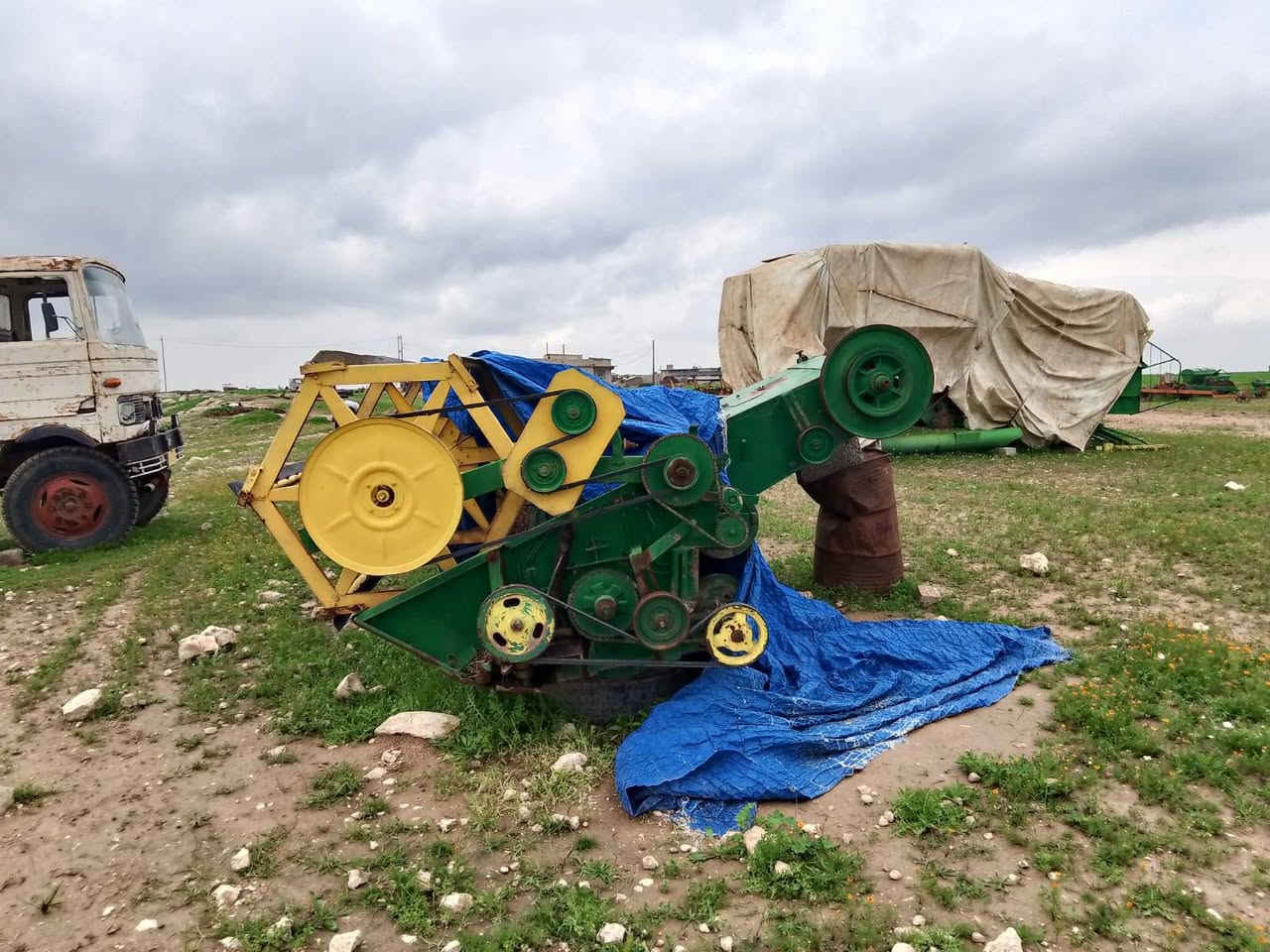 السلام عليكم حاصودة جوندير موديل 1986 المكان جنوب الموصل ناحية الشورة للبيع للأستفسار اكثر المراسلة على خاص


**إذا كنت صاحب هذا الإعلان وتريد حذفه لأي سبب، رجاءا أرسل رسالة إلى الدعم الفني**