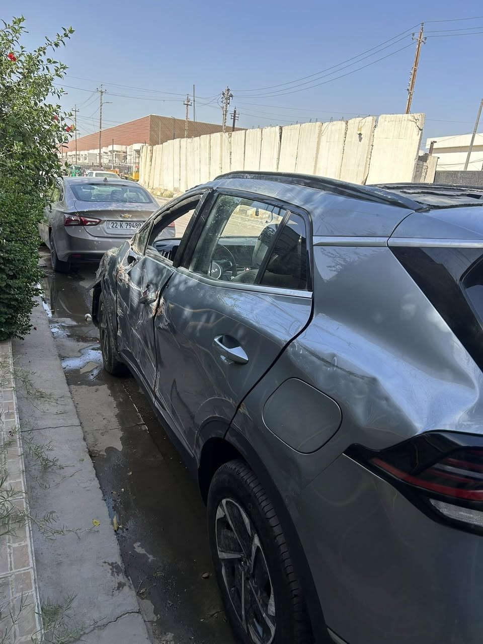 السلام عليكم ، كيا سبورتج 2025 هايبرد خليجي اصلي شركة نيم  السلوفاگي مو الصيني ،  السيارة فول مواصفات للاخير ،ماشية 4 الف كيلو  ، تعرضت لحادث ابيعها على وضعها  ، السيارة شغاله وتمشي بدون اي دواخل لا شاصي ولا لغد ، الراديترات والبجم كله كبس ،السيارة بأسمي تحويل ثاني يوم ، رقمها بغداد الجديد هزتها جديدة ،مكانها بغداد قرب هايبر ماركت البياع، ***********
