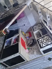 كاونتر • نضيف • أبواب مشلوعه