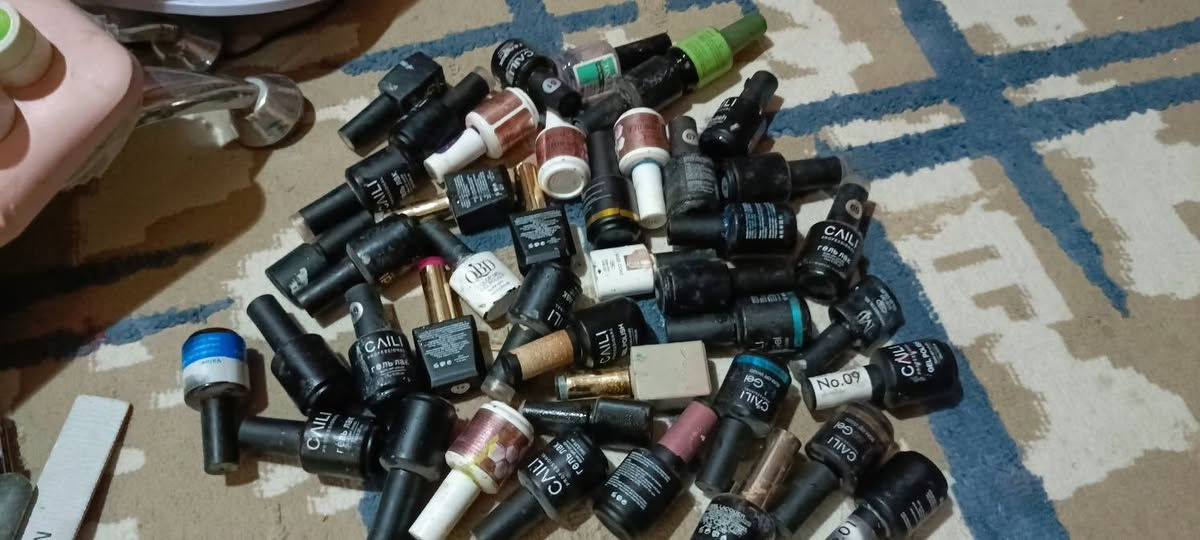 اغراض اكرليك ماخذته البكج ب400 واريد ابيعهم ب100 لعدم التفرغ


**إذا كنت صاحب هذا الإعلان وتريد حذفه لأي سبب، رجاءا أرسل رسالة إلى الدعم الفني**
