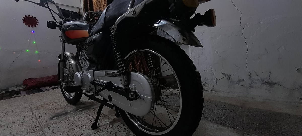 السلام عليكم
اربعه كير مديل2015 أوراق اصولي نضيفه شوفة عينك مكينه مفتوحه وكيلهه العارضي السعر 475 وبيهه مجال اتصل وبيك خيل وتدلل اذا شراي ماردك *********** مفتوح 24 ساعه اتصل بأي وقت
