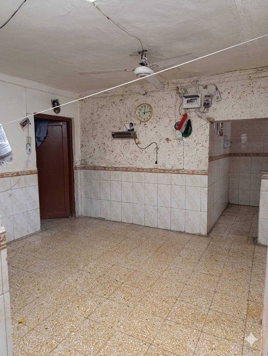 #بسعر مناسب جدا ##مشتمل للبيع مربع او مراوس بمشمل مع الفرق بزين القوس او السفحه  المكان  دار السلام قرب شارع النسيج مساحه 67 ونص واجهه 7 ونص نزال 9 قرب المدارس عند شارع العريض بصف الركن عرض الشارع 15
يحتوي على هول وغرفة نوم واستقبال ومطبخ وحمام والسطح شتايكر
 للاستفسار تواصل على الواتساب ***********
او اتصل على ***********
ملاحضة : غير متواجد على الفيسبوك
