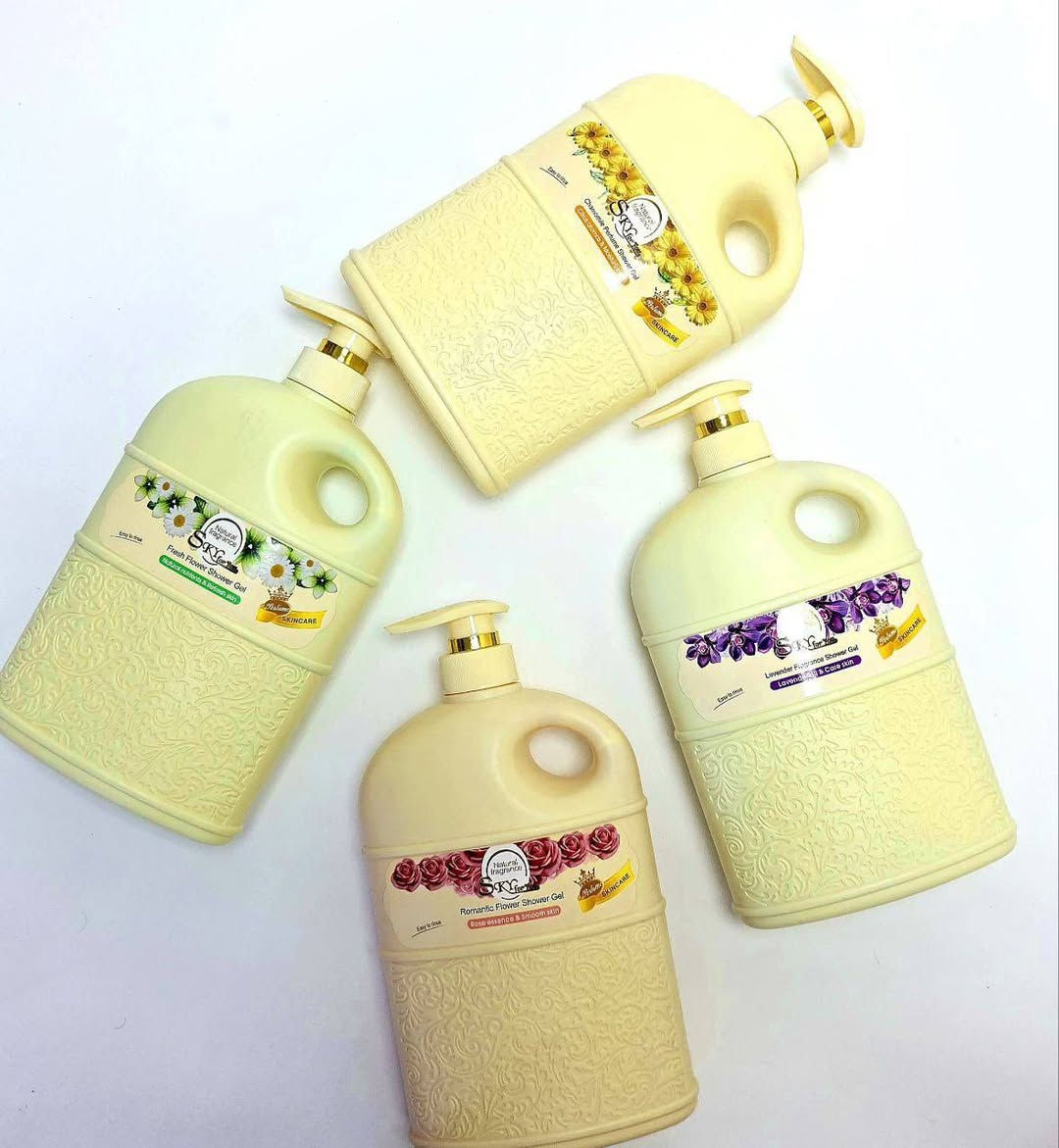 غسول جسم سكاي ديلوكس 💐🌺🌸🌼
الحجم 1028 mL يعني دبل 😁

العطور البي تجنن وعطره يترس الحمام . 

سائل وشاور استحمام الارغب والافضل ع الاطلاق
👈عطر هادئ فواح مليان انوثه 🥰
👈ينعم الجسم بشكل رهيب
👈رغوه قويه وانتعاش حقيقي
👈يبقى عطره ثابت بالجسم حتى بعد الاستحمام🤤❤ 

يعطي جسم عطر ولا اروع وبشره ناعمه 
دلل نفسك مع لمسة مخملية من #تيسوري التقاليد الشرقية غسول جسم غني بخلطة خلابة من زيوت الزهور الطبيعية  لتنعمي ببشرة ناعمة وعطر آسر ❤️🎄


**إذا كنت صاحب هذا الإعلان وتريد حذفه لأي سبب، رجاءا أرسل رسالة إلى الدعم الفني**
