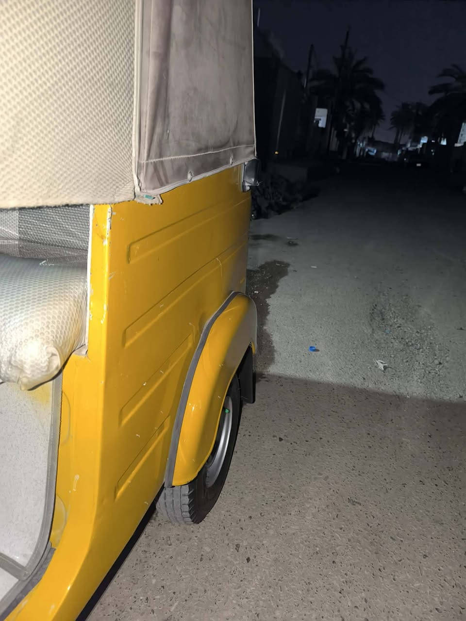 سلام عليكم تكتك للبيع موديل 20 رقم ديالى انكليزي شرط عقد مروري تحويل ثاني يوم بكاني بعكوبه ***********
