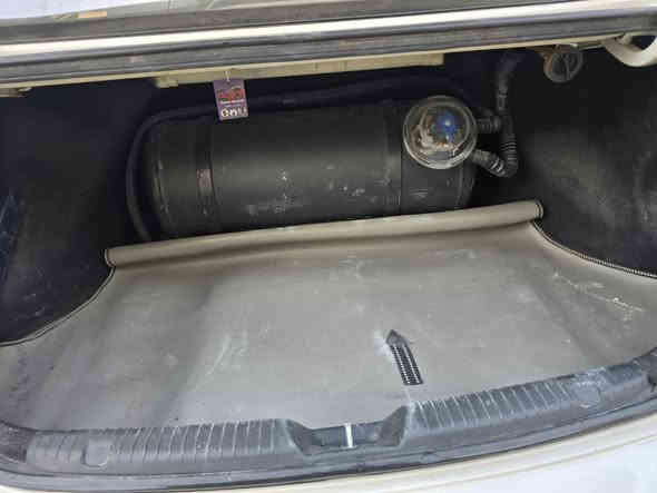 سلام عليكم كيا سيراتو موديل ٢٠١٥ خليجي مكينه١٦٠٠ دوش 
السياره بيها منضومه غاز جديد شاده بيها صبغ ٣ قطع بدون دواخل ماشيه ١٧٠ الف 
السياره كير مكينه ع وضع الشركه 
تبريد ثلج صدر تايرات جديد 
رقم بغداد بسمي تحويل ثاني يوم 
السياره جاهزه ع اخر حبايه 
شاشه تحكم ستيرين 
داخل لونين 
حساس 
٥ ويل كب 
لد امامي 
وبعد بيها اهواي مواصفات 
مواصفات السيراتو المعروفه 
السعر ١١٢ وبيها مجال بسيط حك الجيه 
***********
غير متواجد ع فيس 
مكان السياره بغداد شارع فلسطين
