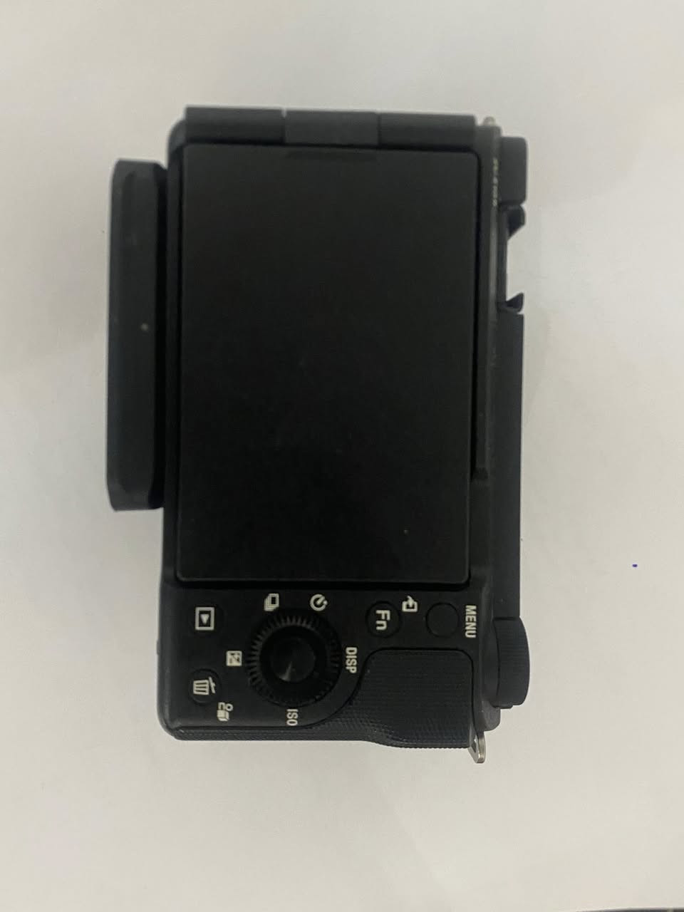 السلام عليكم
كامرة sony zv E10 mark 2 مع عدسة الكت 

مخصصة للفديو كامرة نضيفة وجديدة

للبيع او مرواس بكامرة. سوني A73 شرط النظافة


**إذا كنت صاحب هذا الإعلان وتريد حذفه لأي سبب، رجاءا أرسل رسالة إلى الدعم الفني**