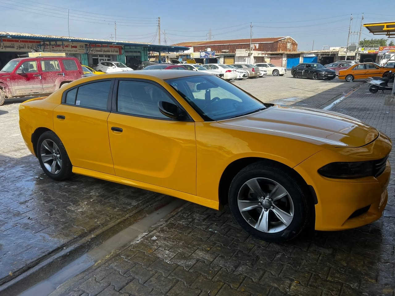 السلام عليكم جارجر موديل 2015 اصل  كلين بدون ضرر رقم واسط بأسمي مكينه كير كله كفاله للبيع فقط ***********
