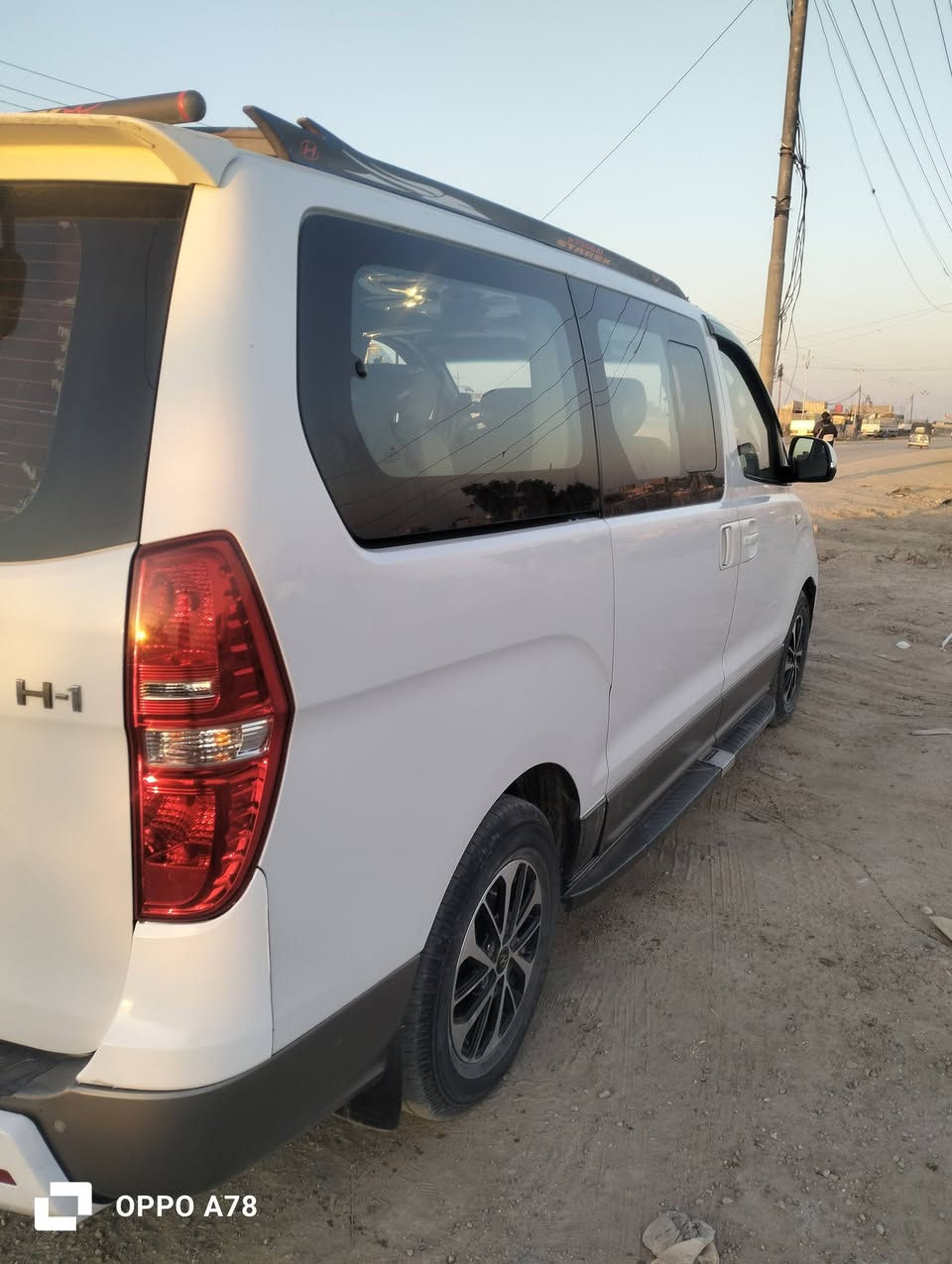 السلام عليكم استاركس اللبيع 2017 السياره كفاله عامه بيها بس شبر بارد بالجاملق الامامي والباقي كفاله محوره مكينه 12بلاد خط وبحث  وبرائة ذمه مصفره بسمي تحويل ثاني يوم السياره جديده  وجاهزه حدوديه وواير تتفيه  كلها جاهزه السعر 225
 وهذا رقمي ***********
