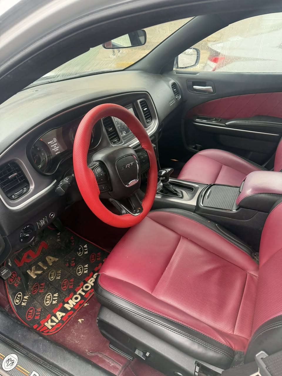 جارجر ٢٠٢٠ أصل  رقم بصرةsxtماشية200 الف كيلو محرك3600 الفحص مرفق بلمنشور السعر١٩٠ وبيها مجال للأستفسار*********** مكان السيارة بصرة ضربتها بجم
