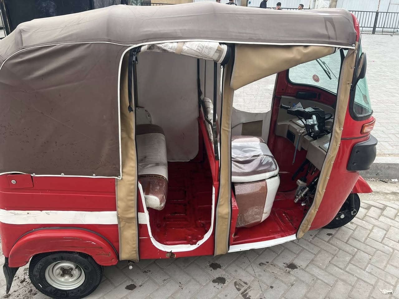 السلام عليكم تكتك 18 مكينه مجفته تجفيت خير من الله رقم بغداد الجديد تكتك بأسمي تحويل ثاني يوم والتكتك مثل ما موضحه بصور العنوان بغداد (مدينه الصدر) ***********
