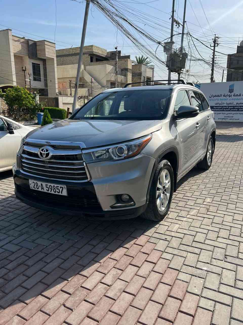 🚘 للبيع | تويوتا هايلندر 2015 XLE وارد أمريكي 🚘
✨ سيارة عائلية نظيفة ومواصفات كاملة ✨
🔹 الموديل: Toyota Highlander 2015
🔹 الفئة: XLE
🔹 الوارد: أمريكي
🔹 المحرك: 6 سلندر V6 سعة 3.5 لتر
🔹 القوة: 270 حصان تقريباً
🔹 الجير: أوتوماتيك 6 سرعات
🔹 الدفع: FWD / AWD
📌 المواصفات: ✅ فتحة سقف كهربائية
✅ جنوط ألمنيوم 18 إنج
✅ ليتات LED نهارية
✅ باب خلفي كهربائي
✅ دخول ذكي وتشغيل بصمة
✅ مقاعد جلد + تدفئة للمقاعد الأمامية
✅ شاشة + كاميرا خلفية
✅ مكيف ثلاث مناطق
✅ مثبت سرعة وتحكم ستيرن
✅ حساسات أمامية وخلفية
✅ 7 / 8 ركاب
✅ نظام ثبات إلكتروني ومانع انزلاق
✅ 8 وسائد هوائية
📍 تفاصيل السيارة:
رقم نجف باسمـي وقابل للتحويل بأي وقت
الممشى: 154 ألف مايل
الصبغ: 🔸 جاملغات أمامية + بَنيد صبغ
🔸 ملاوين الأبواب الأمامية
🔸 صبغ ربع الصندوق الخلفي
💰 السعر: 18,500 دولار
🔥 بيها مجال للجادين 🔥
📞 للتواصل: ***********
