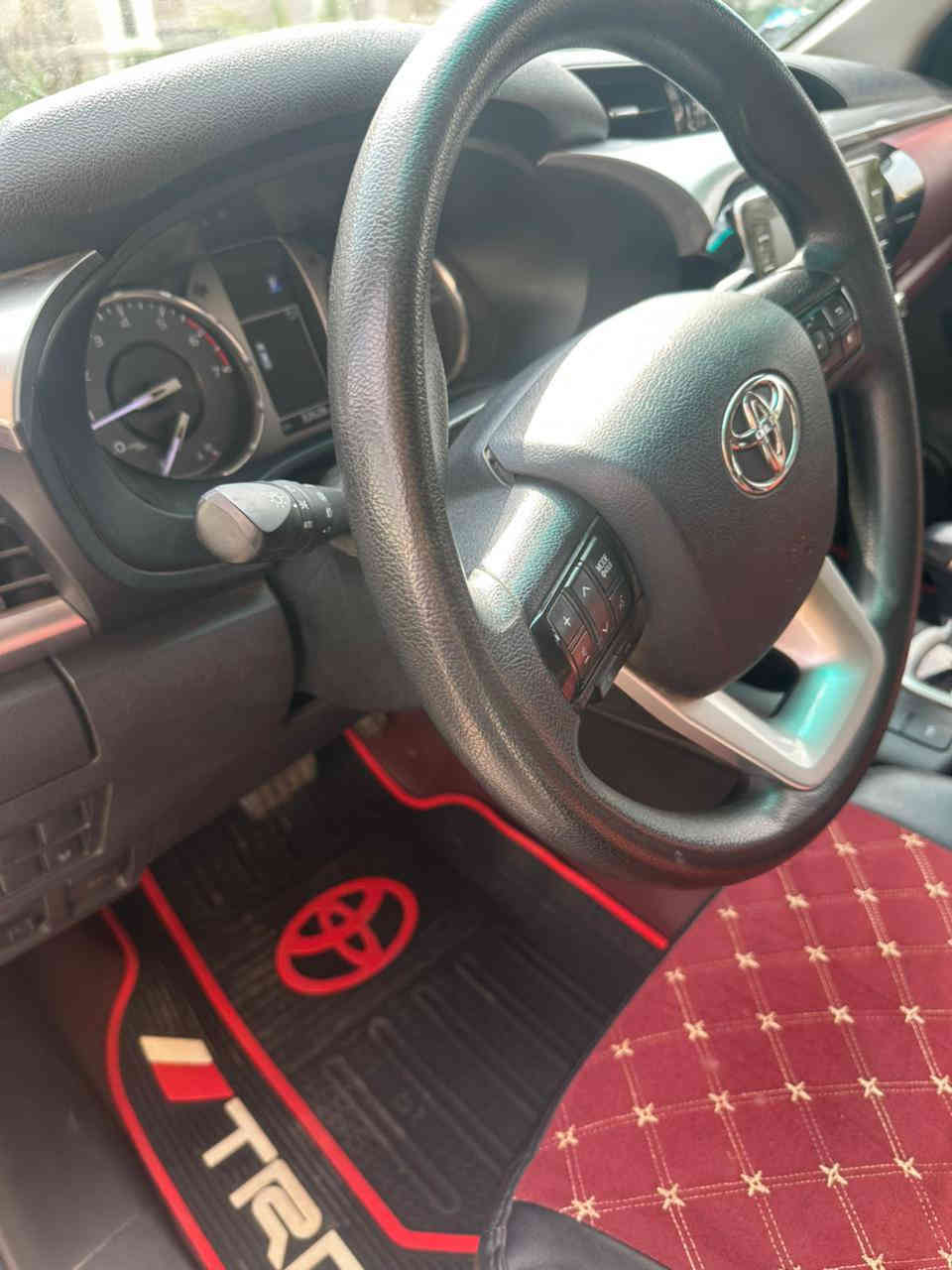 سلام عليكم تويوتا هايلوكس موديل 2024 فول مواصفات مكفوله من ضربه وصبغ معروضه 35 للاستفسار *********** غير متواجد على فيس
