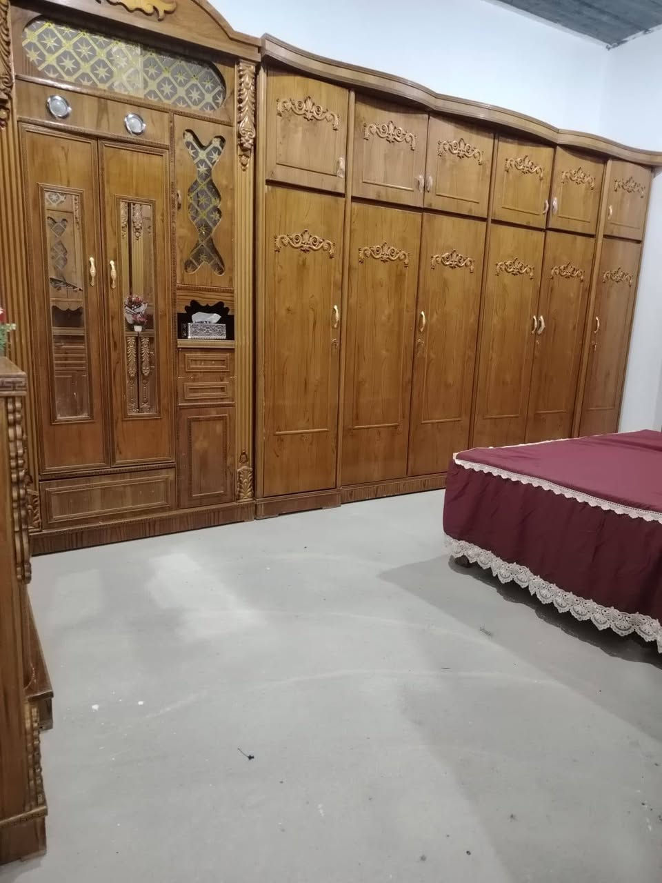 غرفة نوم مستخدمه شي قليل شقل درجة أوله الاستفسار علا هاذه الرقم العنوان الرمانه البعبيد اسعر مليون و٣٠٠  وببه مجال اكو توصيل 
***********
***********
