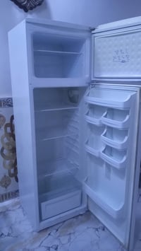 ثلاجة • حجم ١٦ • واتساب