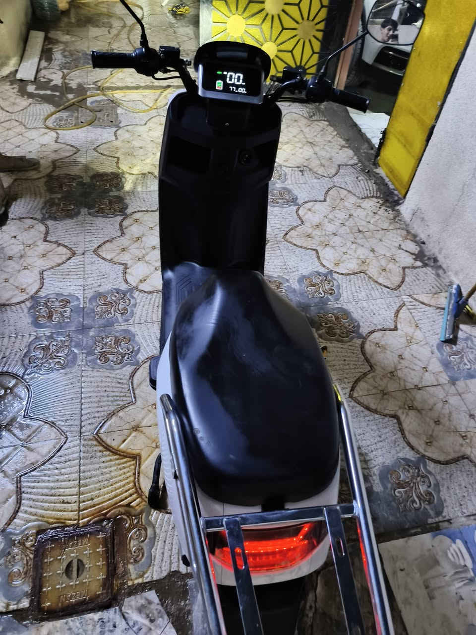 سلام عليكم دراجة شحن شكل بوليسي كهربايات شغالة دراجة كاملة من كلشي ماعدة البك خربان توني ذابلهة بطاريات 6 اقل الشهر السعر 600 وبي مجال  بصرة قضاء شط العرب الجزيرة اليوبة ***********
