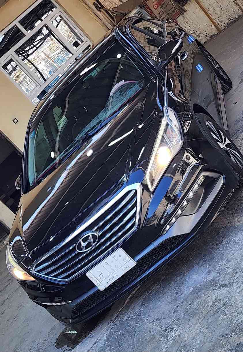 سوناتا 2016 أمريكي دخول كلين 
وهنا بالعراق صار بيهه بنيد وباب خلفي بدون داخل 
السياره فول عده البنراما 
رقم بغداد 
السياره جاهزه من كلشي 
السعر 118 مكان السياره بغداد اليوسفيه 
***********
*********** 
الخاص مغلق
