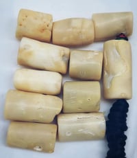 احجار • كمية قليلة • مجانا
