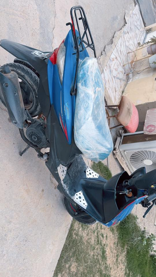 سلام عليكم دراحه ادرس للبيع محرك نضيف اخرس نكره سلف بس لكفر الامامي بي كسر واضح بل صوره لباقي كله نضيف كهربائيات شغاله مكاني ابو غريب سعر 400 وبيه مجال *********** اتصل على الرقم بي واتساب
