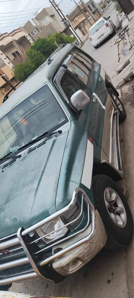 السلام عليكم اخوان باجيرو موديل 98 خليجي رقم بغداد  السياره فول جاهزه من كلشي مكينه كير حداديه  كهربائيات تبريد اتلث قطع ثلج منضومه زنون  السعر ب 65 ورقه  الاستفسار***********
