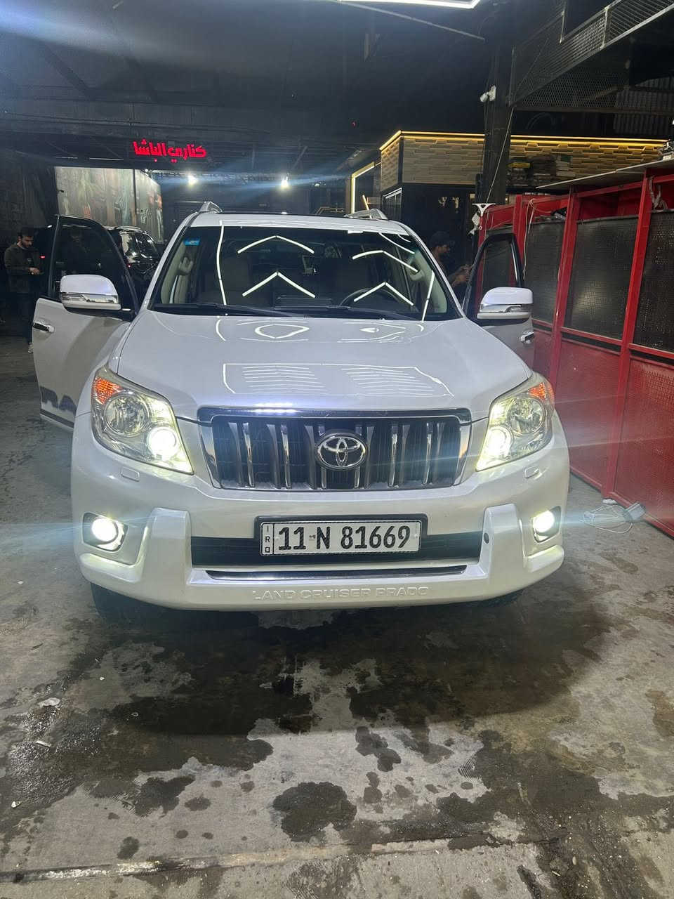 السلام عليكم من رخصة الادمن المحترم
برادو موديل 2013 كويتي TXL دبل تاني 
مكينة 6 سلندر
فول مواصفات  المعروفة
السيارة جديدة وجاهزة ومسويلهة ادامة كامة
كير ومكينة بحالة الوكالة
رقم بغداد إنكليزي باسمي 
كفالة عامة فقط دعامية 
والسونار مرفوق وي الصور
ماشية 160 حقيقي 
العنوان بغداد البياع
السعر 285 قابل للتفاوض
ملاحظة بيع او مراوس باحدث وانطي فرق
للاستفسار الاتصال على الارقام التالية
***********
***********
