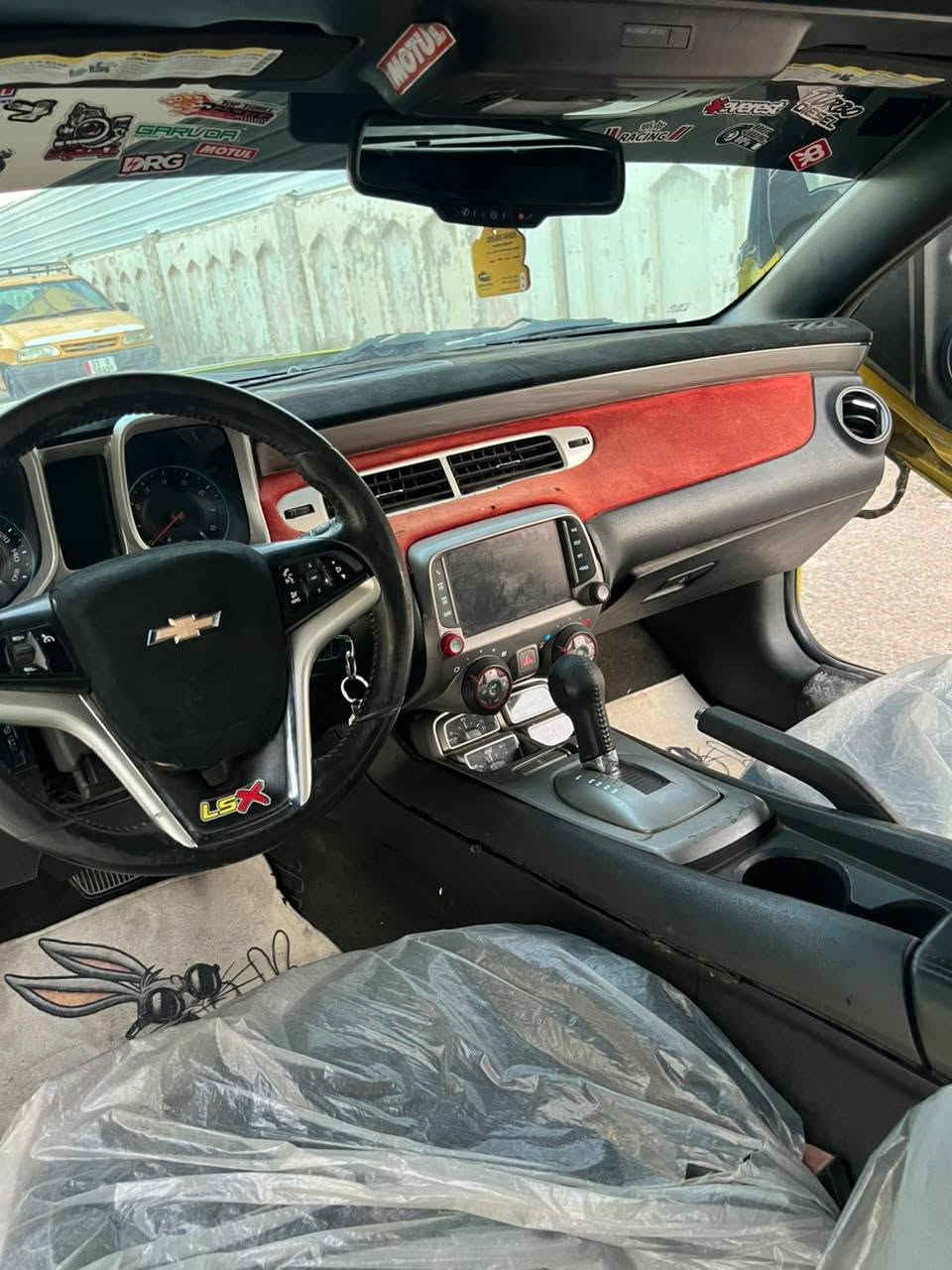 السلام عليكم 
كمارو موديل ١٢ فئة Rs محرك ٦ سلندر  سيارة فول مواصفات محرك كير تبريد سيارة خير من اللة بيها نواقص بسيطة بيبان لامبدور جكات اصلية لد متغير صبغ حزام فرن جديد سيارة بدون دواخل  سعر ٨٠ وبيها مجال بسيط مكاني شهداء البياع ***********
