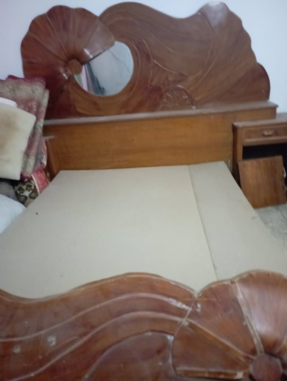 كنتور صاج نجاره خمس ابواب  مع جربايه للبيع السعر 250 مركز الحله الاتصال ***********
