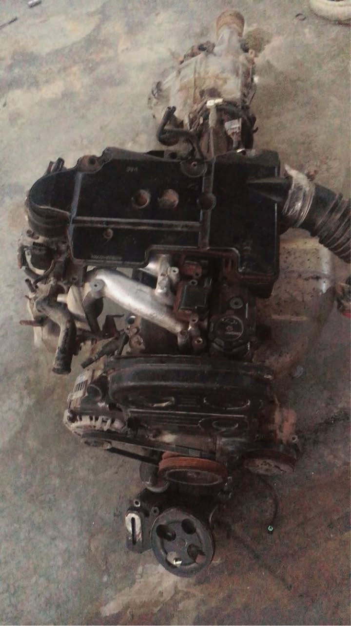 البيع 

محرك حجم 2000 وكير  فور ويل    ياباني  حاويه بشرط 

***********  واتساب
