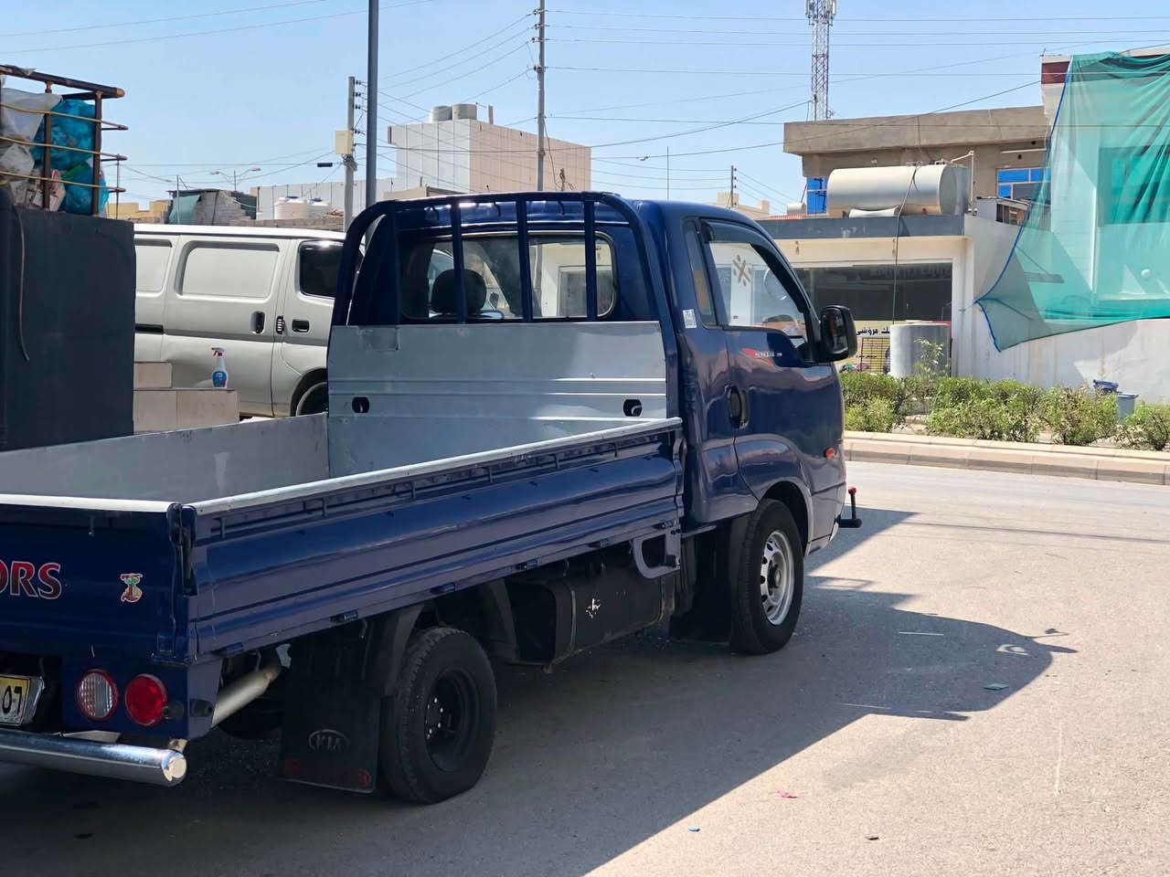 كييا
موديل 2005

سەیارەکە ڕەقەم و سەنەوی بە شەرتی حاسیبە

مەکینە 3000 سپی پەپ و نۆزڵ بیلاد

گیڕ و مەکینەێ بە شەرت

تەقە و ڕەقەێ بە شەرت

کارەبای بە شەرت

شەش تایەی تازە

ناو بۆدی بەسراوە

سەیارەکە لیدراوی نییە

سەیارەکە زۆر زۆر جوانە

ناونیشان:دەربەندیخان

ژمارە:***********
