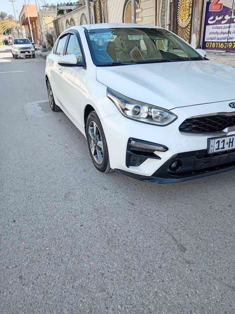 كيا سيراتو خليجي ٢٠١٩ رقم بغداد انكليزي بأسمي مداور ثاني يوم 
مكفوله  السياره جديده بدون صبغ ولا تبديل ولا ضربه 
الموصفات فول عدا الفتحه
بصمه تشغيل + بصمات ابواب
تشغيل عن بعد + جنطه ذكيه 
محرك ١٦٠٠ اقتصادي بدون ادوانز
فول تحكم استيرن    
حساس امامي دكمه    + حساس خلفي
كشنات مغلفه    + الارضيه جلد+ الجنطه جلد
مري شفط      + اشاير مري + نظام ترحيب
شاشه عطلات       ماشيه 95  الف حقيقي 
بصمات عدد ٢.        تبريد قطعتين
٣ انظمة عاي وسبورت واقتصادي
خمسه ويل كب.   سبير جديد ما مستعمل
لد امامي.     + لد خلفي

المكان الرميثه ***********
