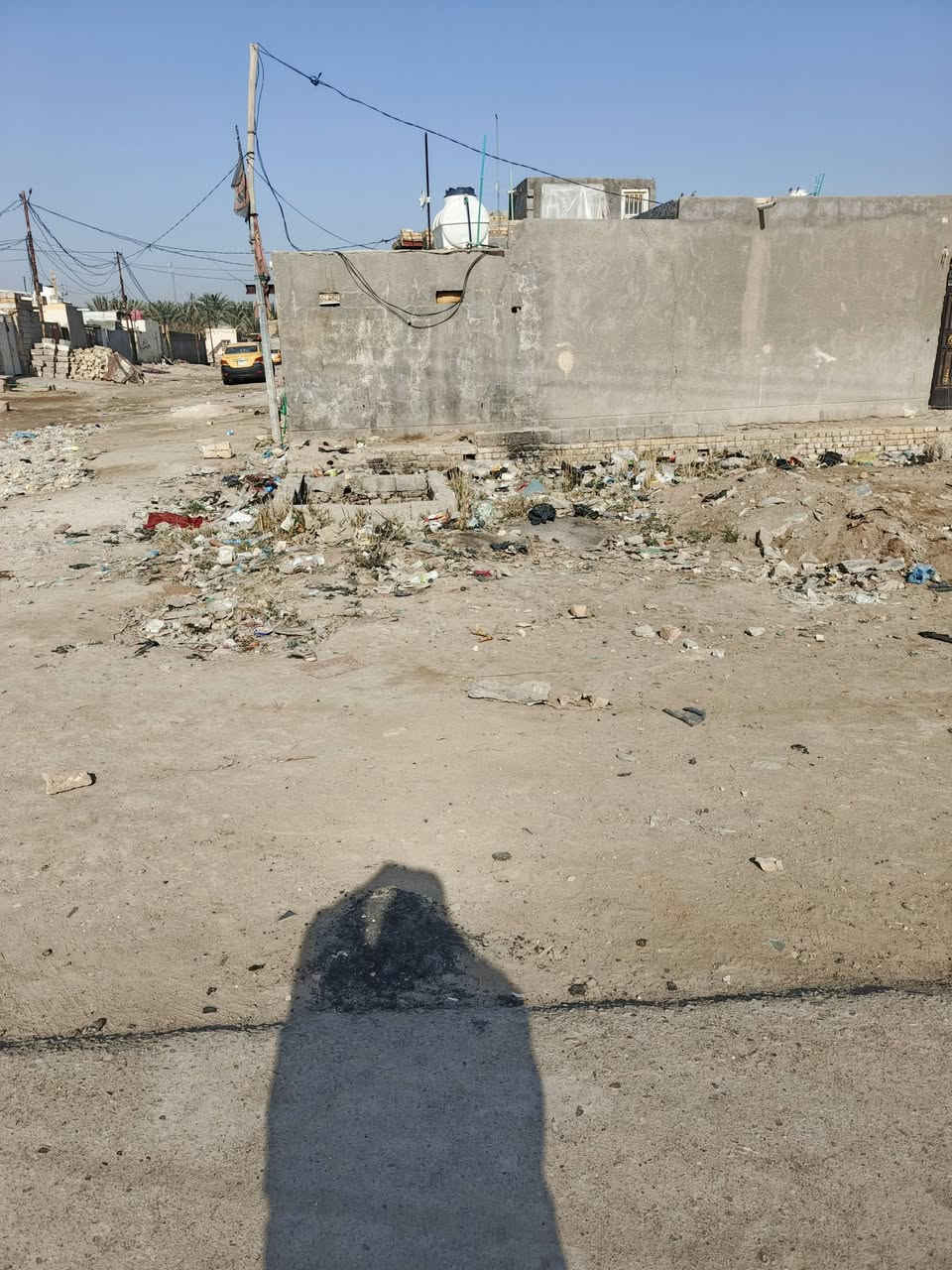 سلام عليكم 
عرصه ركن ع شارع تبليط 
مساحتها 140
قرب مجمع الرحمن 
سعر 8ونص 
***********
