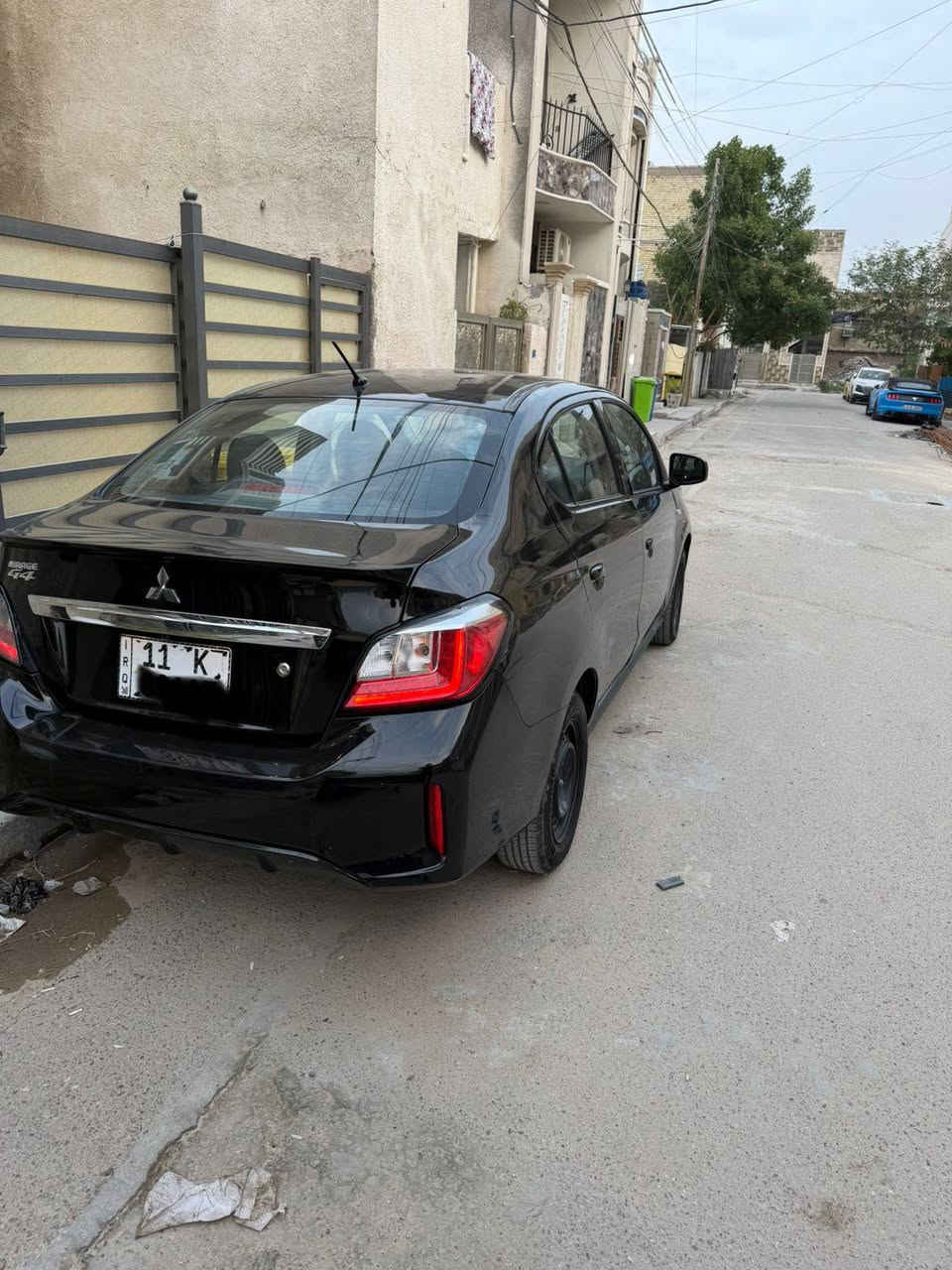 السلام عليكم
مسيوبيشي ميراج اسود 

موديل 2024

السياره دخول جديد مرقم بغداد  وجاهز ماشيه 26 الف ميل 

بيها 3 قطع صبغ السياره بدون ايرباك

نظيفه جدا وما ماشيه في العراق اقتصادية إلى إبعد الحدود 

تخم تاير وويل جدد 

السعر 100 وبيها مجال بسيط جدا  

صور الحادث مرفقه في المنشور

للتواصل 

*********** واتساب فقط 

*********** هاتف بغداد, العراق
